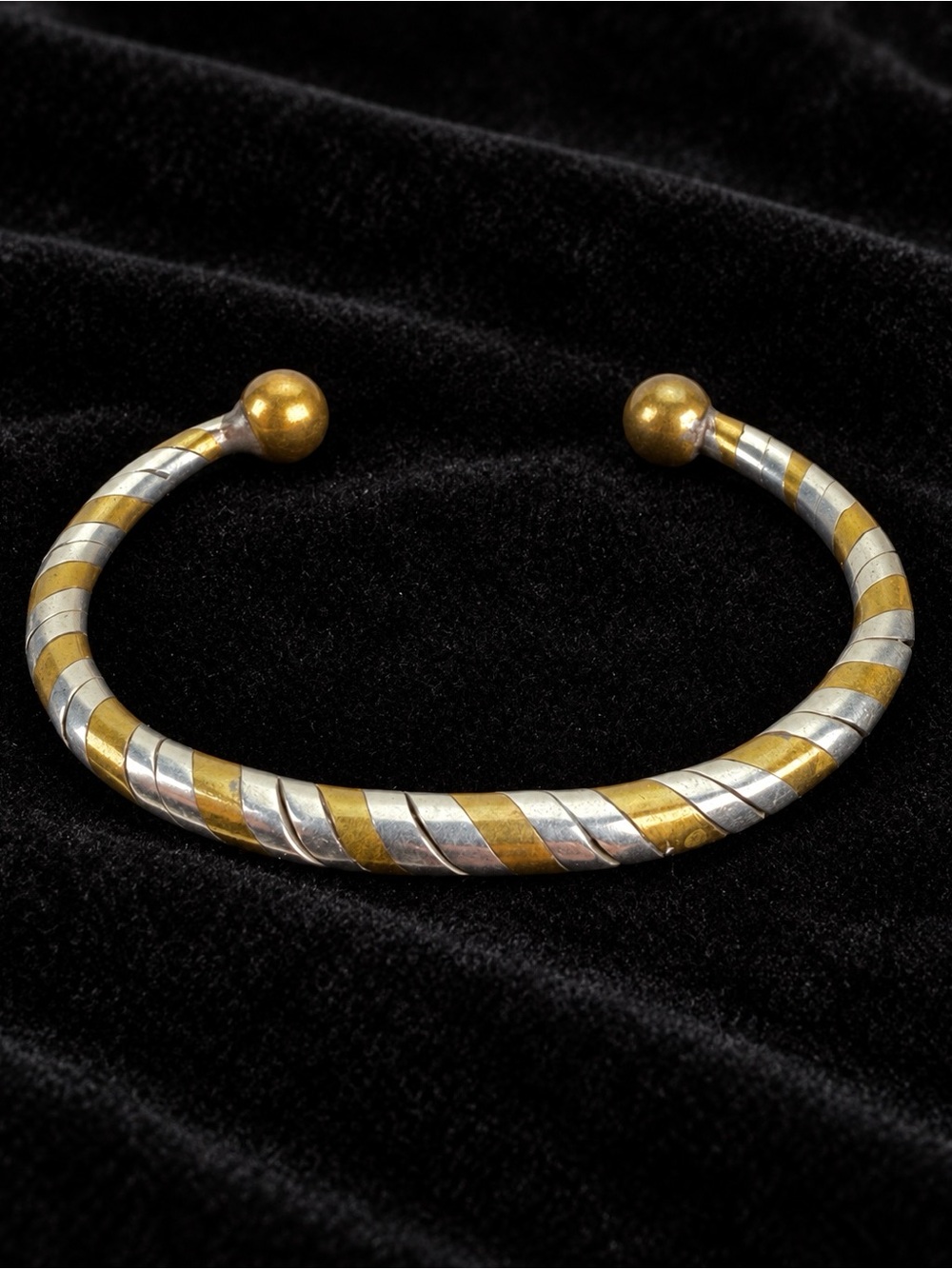 Pretty two-tone mixed metal vintage twisted minimalist cuff bracelet